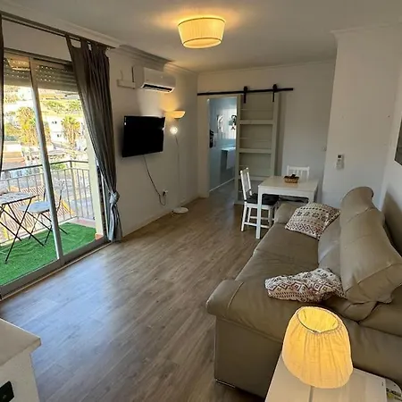 Charming With Mountain Views *
